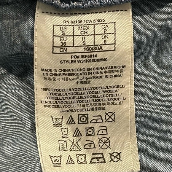 Guess Denim Chambray Cold Shoulder Button Front Dress Size Small - Picture 7 of 8